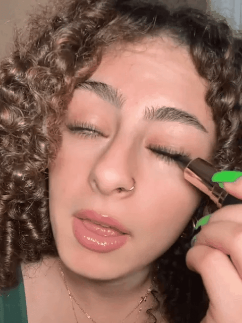 VelvetGlide Eyeliner - The Perfect Line, No Skills Needed - 50% OFF